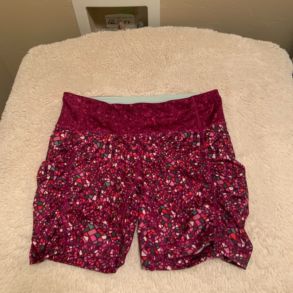 Lululemon Women Size 8 Shorts